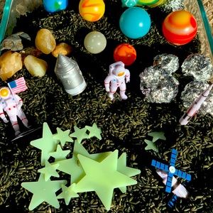 Glow in the dark sensory